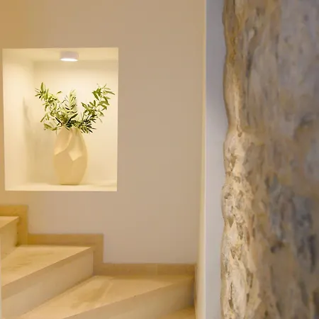 Semesterbostad S27-modern House In The Old Centre With Parking Split