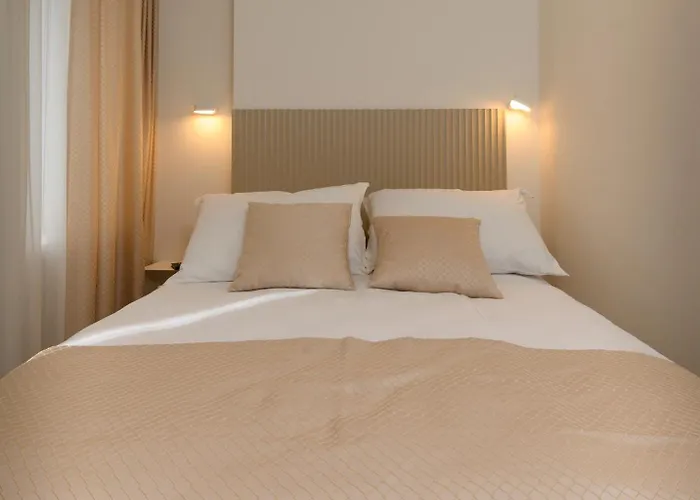 S27-new House In The Centre