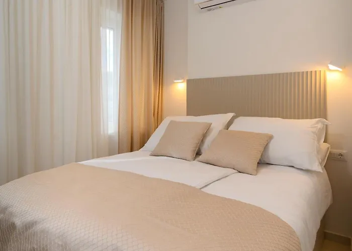 S27-new House In The Centre