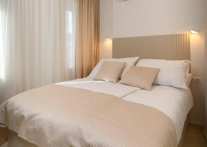 S27-new House In The Centre