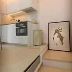 S27-Modern House In The Old Centre With Parking Vikendica