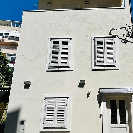 S27-new House In The Centre *