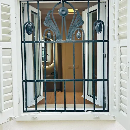 بيت للعطل S27-heritage House In The Centre سبليت