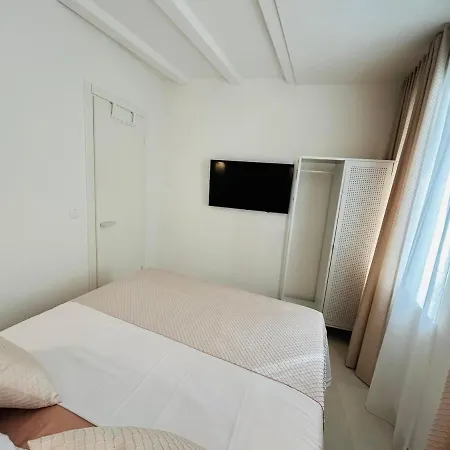 S27-new House In The Centre Hébergement de vacances *