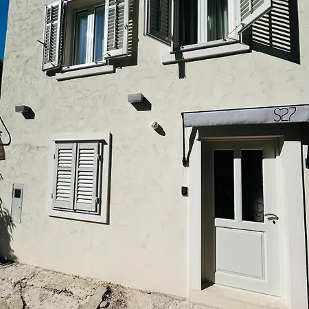 بيت للعطل S27-heritage House In The Centre سبليت