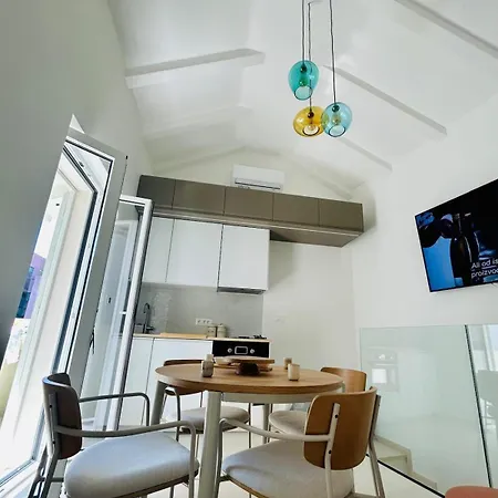 S27-new House In The Centre *