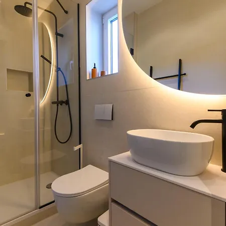 Будинок відпочинку S27-modern House In The Old Centre With Parking Спліт