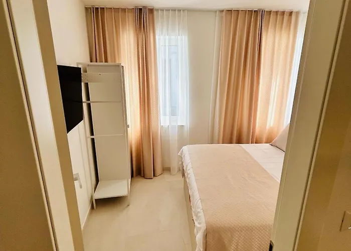 S27-new House In The Centre *